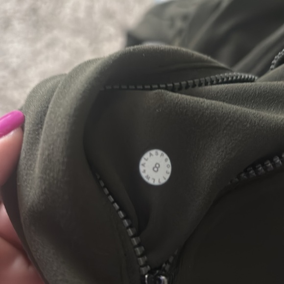 Lululemon Army Green Contour Jacket Dark Olive | Size 8 - Picture 12 of 12